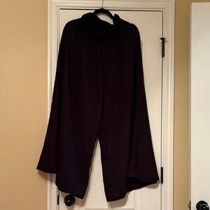 Elegant Black Wide-Leg Women’s Pants